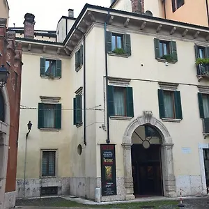  Apartment Casa Ferrari Sanificato Ozono Italien